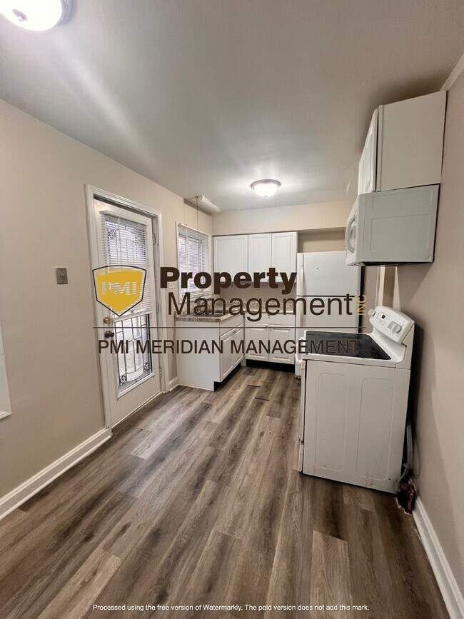 Building Photo - 50% OFF FIRST MONTH'S RENT