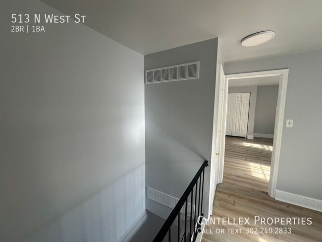 Building Photo - 513 N West St