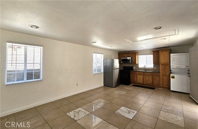 Foto del edificio - 656 W 21st St