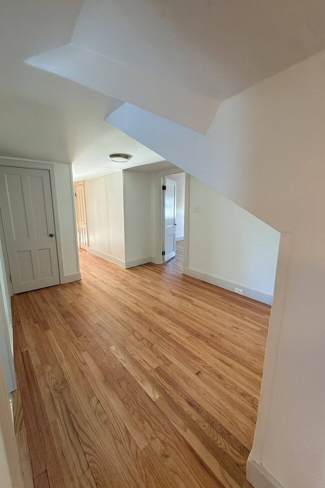 Building Photo - 107 Caroline St