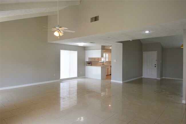 Building Photo - 10127 Sagegate Dr