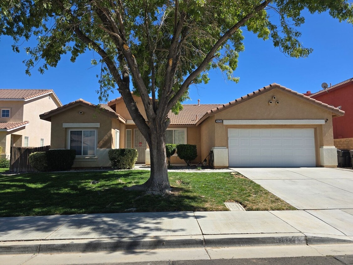 Primary Photo - 42522 Coronet Ct