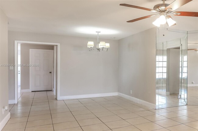 Building Photo - 3751 NW 9th Ct