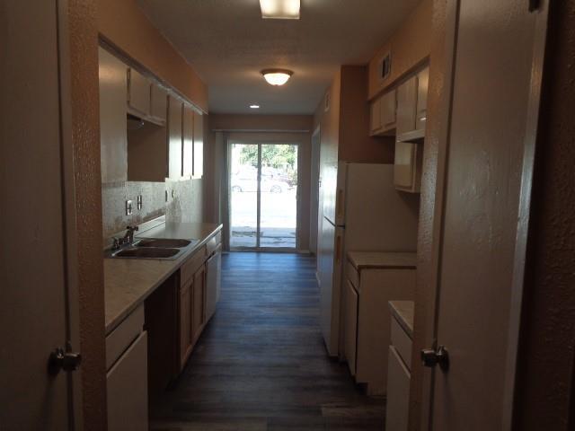 Building Photo - 6200 W Tidwell Rd
