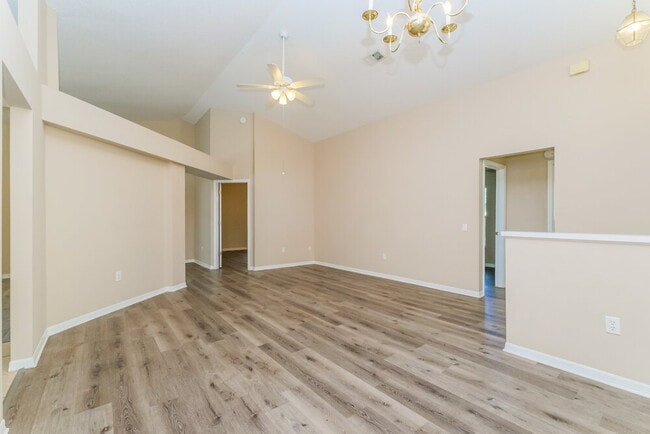 Foto del edificio - 28246 Tall Grass Dr