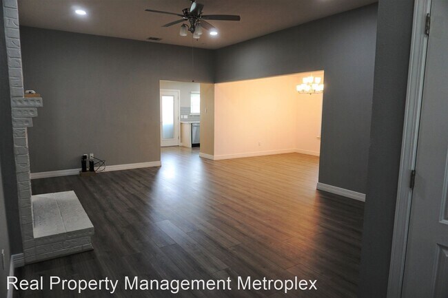 Foto del edificio - 3 br, 2 bath House - 3021 David Drive