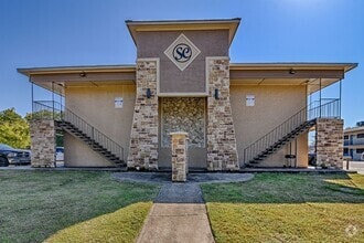 Building Photo - Spanish Cove