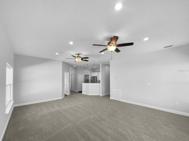 Building Photo - 1045 James Dr