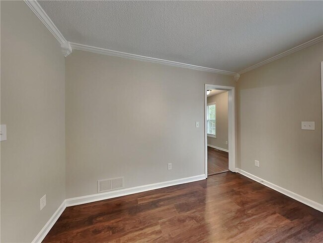 Foto del edificio - 2785 Water Valley Rd