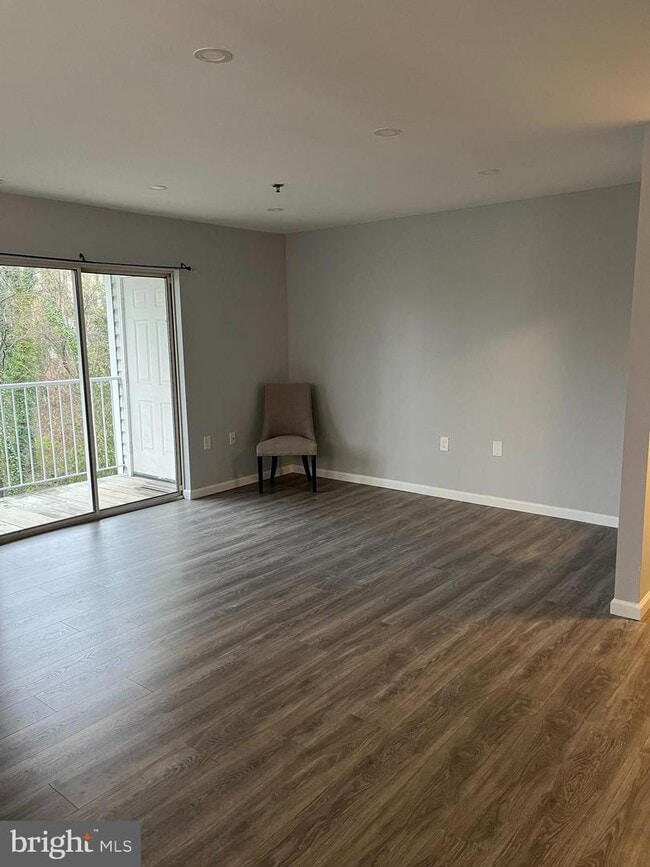 Building Photo - 534 McManus Way