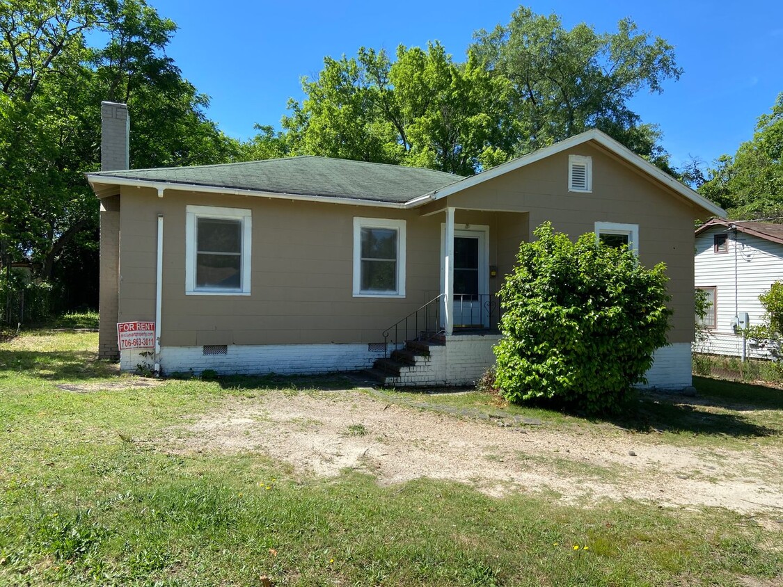 Primary Photo - **UPCOMING**Two Bedroom / One Bathroom Hom...