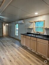 Building Photo - 13068 FR 2175