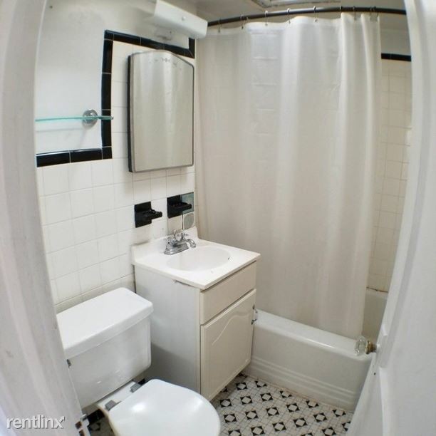 Building Photo - 357 Adelphi St