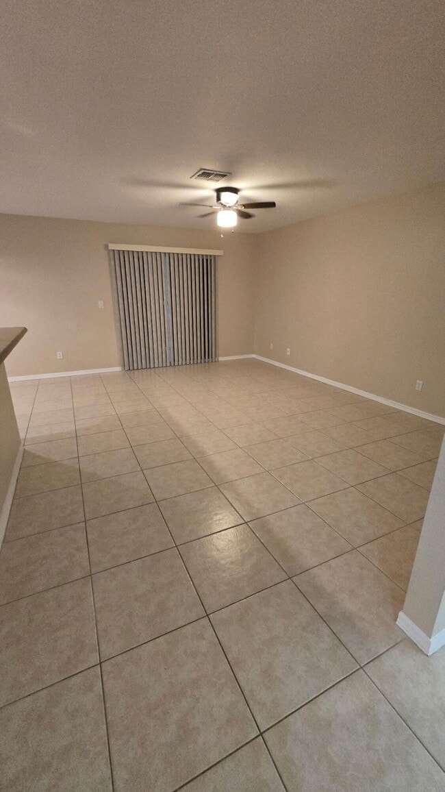 Building Photo - 1999 Newport Isles Blvd