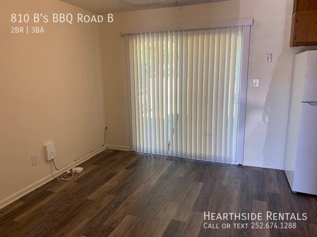 Foto del edificio - 810 B's Barbeque Rd