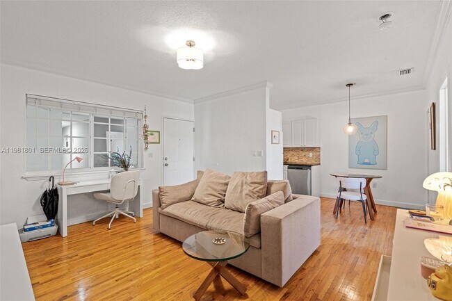 Building Photo - 45 Antilla Ave