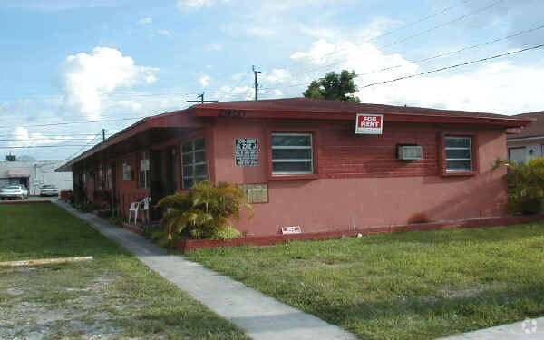 Primary Photo - West Little Havana Apartments
