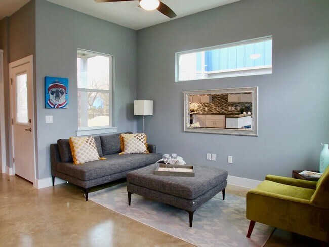 Foto del edificio - East Riverside near parks