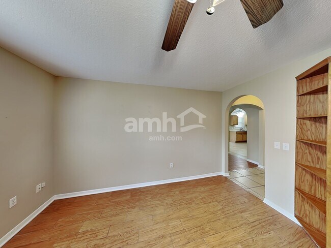 Building Photo - 1605 Pickard Cir