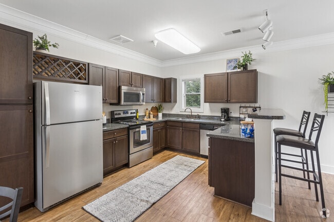 4BR, 4BA - 1,832SF - Kitchen - Brexx at State College
