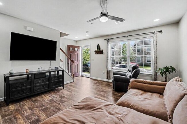 Building Photo - 519 Byler Cir