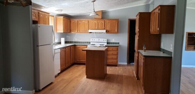 Foto del edificio - 3 br, 2 bath House - 3482 State Ferry Rd