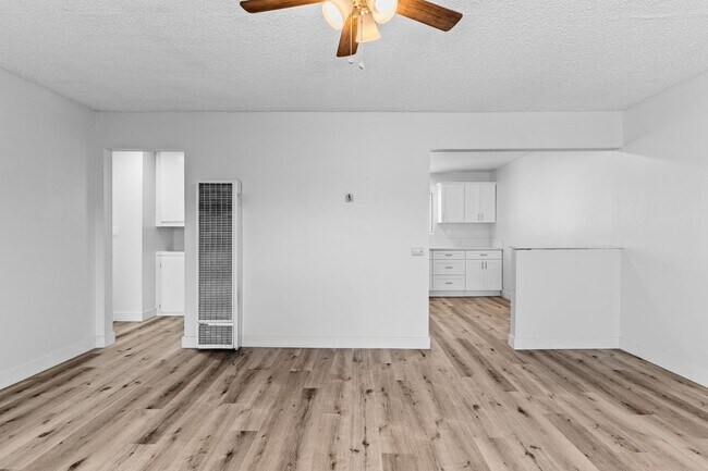 Foto del edificio - 1050 Gaviota Ave