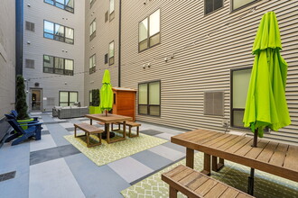 Building Photo - High and Cherry