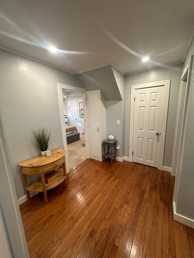 Sala - 31 Cocasset St