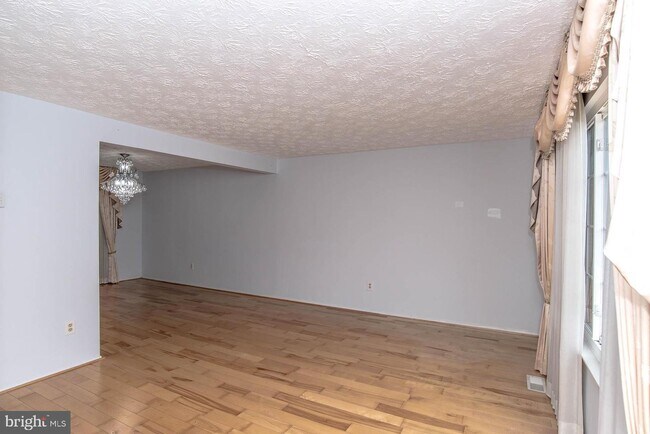 Building Photo - 8463 Monarch Ct