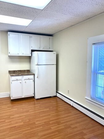 Foto del edificio - 290 E State St