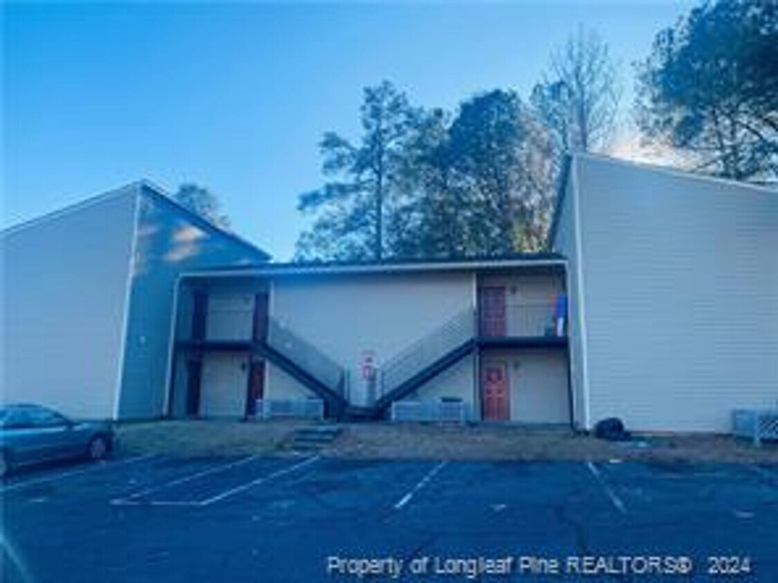 Foto principal - 6376 Applecross Ave