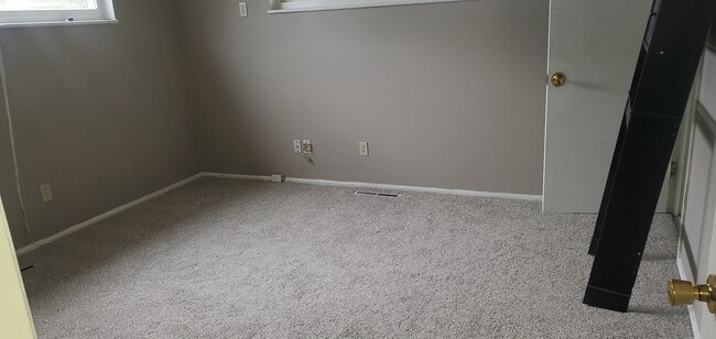 Building Photo - 1379 Terry Dr