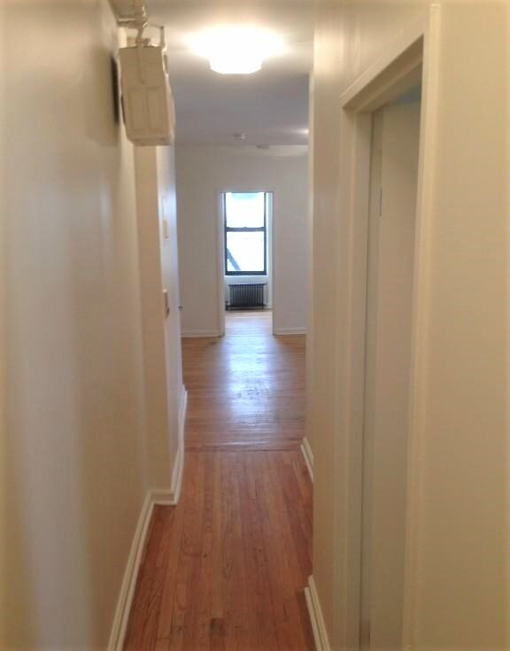Primary Photo - 515 Amsterdam Ave