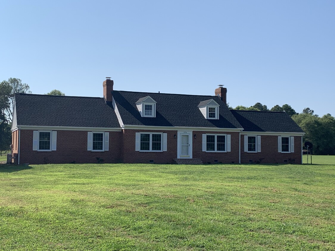 Foto principal - 7170 Worcester Hwy