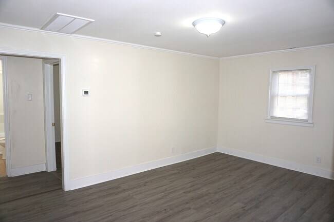 Building Photo - 109 Berkley St