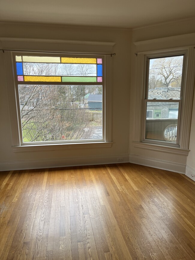 Living Room - 6 Hannum St