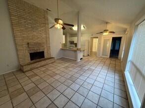 Building Photo - 3105 Oak Rock