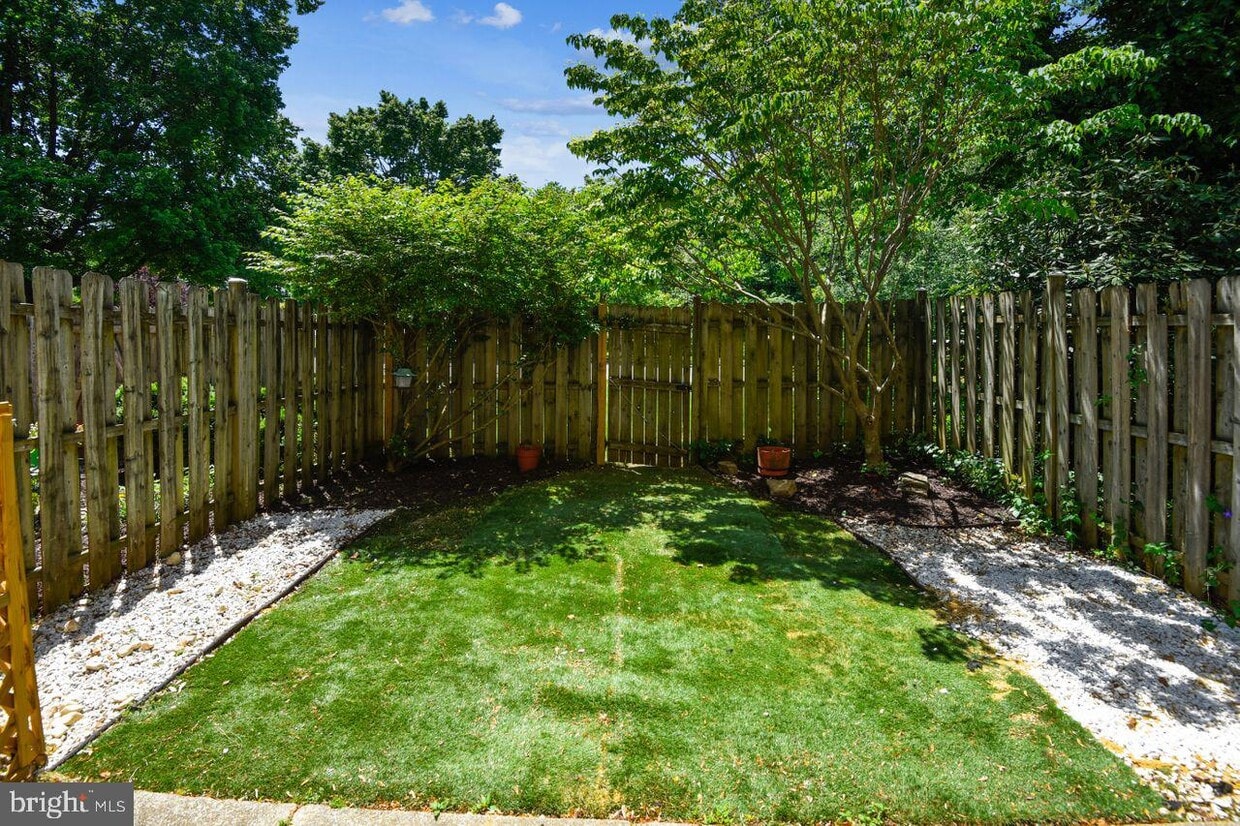 451 Colonial Ridge Ln, Arnold, MD 21012 Townhome Rentals in Arnold MD