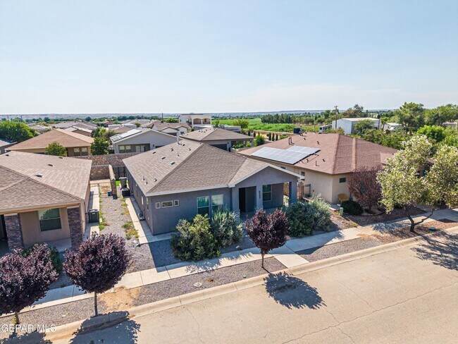 Building Photo - 6557 Toivoa Pl