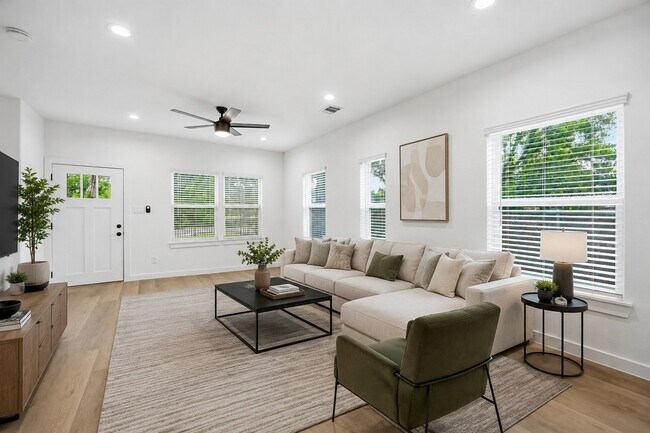 Foto del edificio - 8412 Darien St