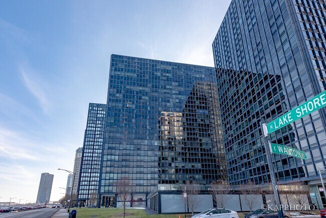 Building Photo - 900 N Lake Shore Dr