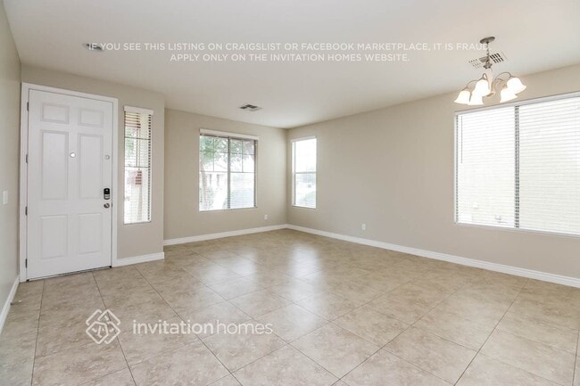Building Photo - 1015 W Desert Valley Dr