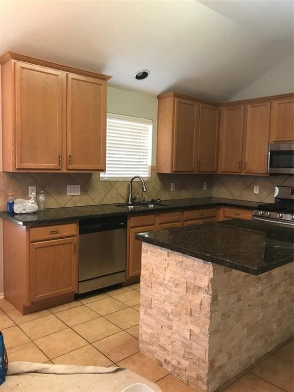 Building Photo - 18415 Madisons Crossing Ln