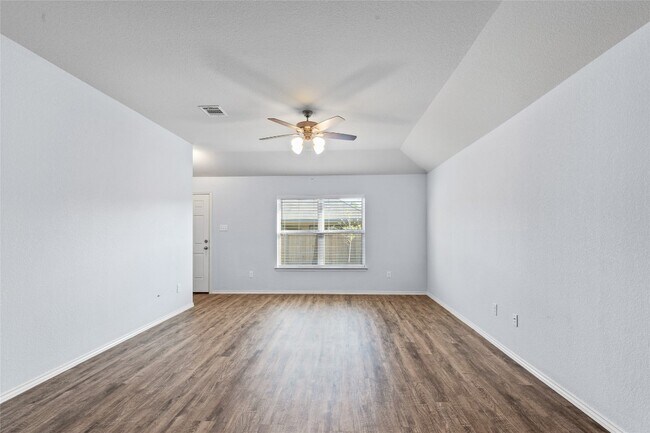 Building Photo - 2024 Cedar Tree Ct