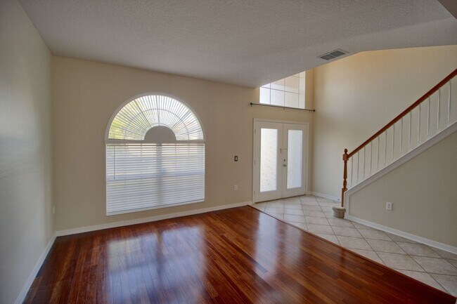 Building Photo - 669 Groves End Ln