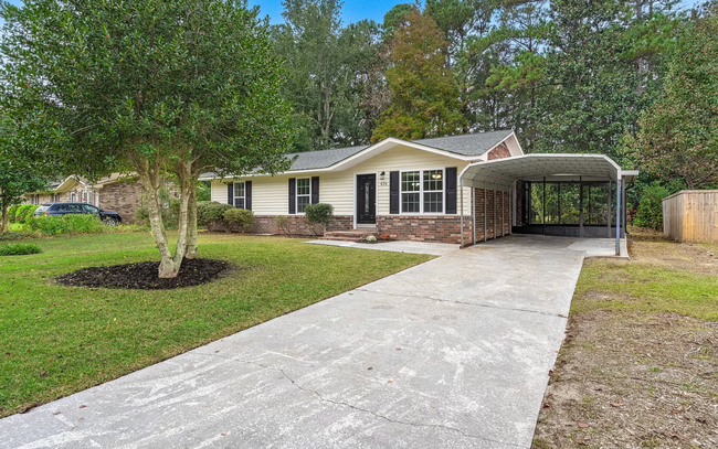 Building Photo - Beautiful Summerville Rent Ready, Fully Re...