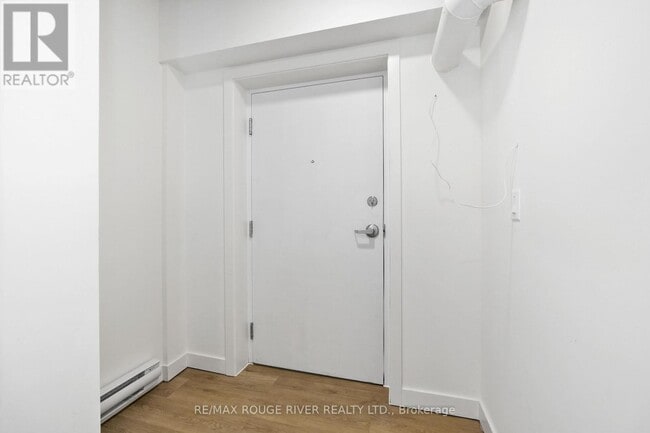 Building Photo - 185 Division St