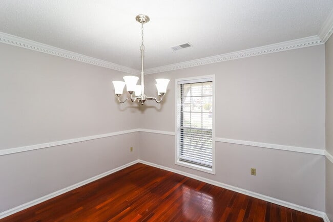 Building Photo - 6424 Barwick Dr