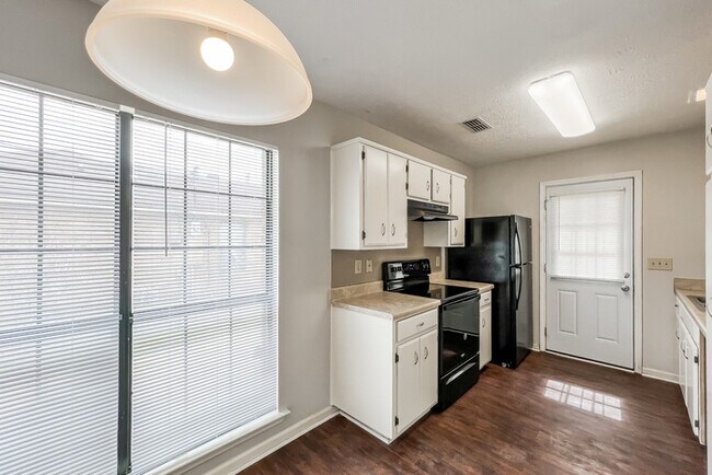 Building Photo - 7018 Epperson Dr